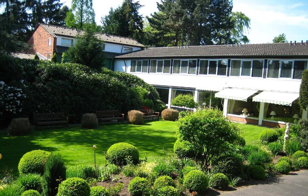Haus Litzbruck Hotel Düsseldorf Esterno foto